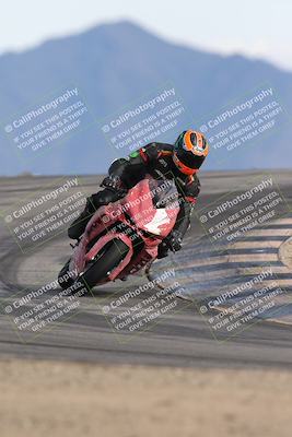 media/Nov-16-2025-Race Pace (Sun) [[8c5fa54630]]/Verified Riders/8-Turn 12 (120pm)/